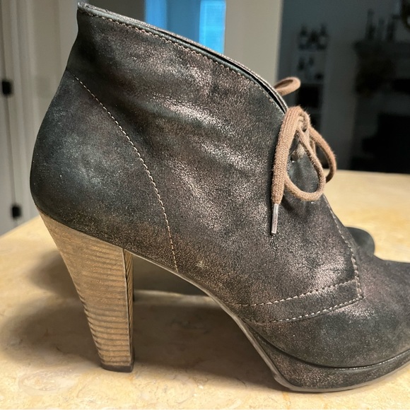 Paul Green Lace Up Brown Metallic Suede Booties - Picture 9 of 10